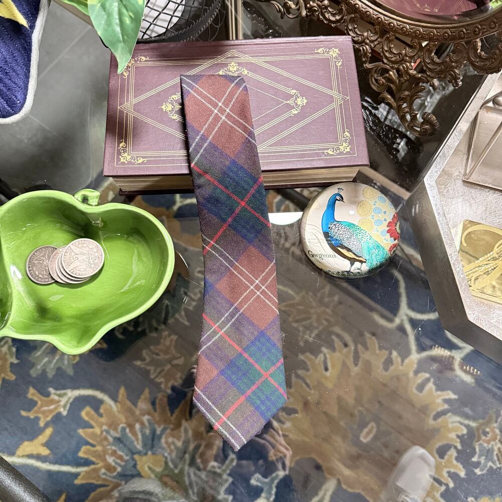 Chisholm Hunting‎ Tartan Tie 100% New Wool Immaculate